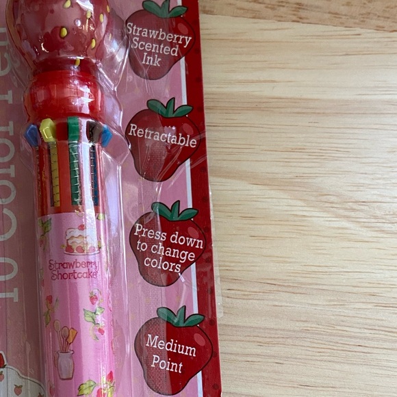 Strawberry Shortcake Scented Retractable 10 Color Pen - Picture 2 of 2